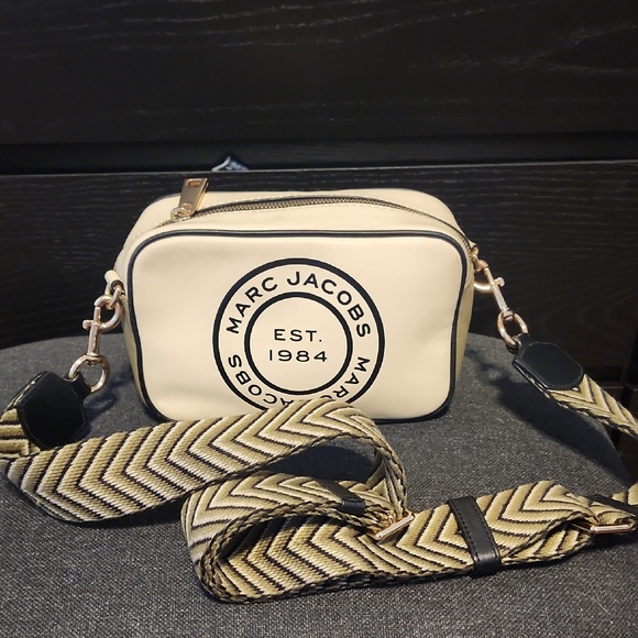 Marc Jacobs Crossbody Bag with Strap - Picture 1 of 10